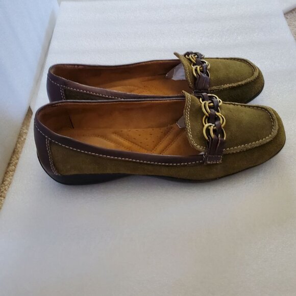 Sage Suede Naturalizer Shoes. Size 7½W - Picture 12 of 12
